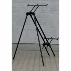 Prologic Tri-Sky Rod Pod 3 Rod -Fox Winkel 2538735Prologic Tri Sky Rod Pod 3 Rod 2